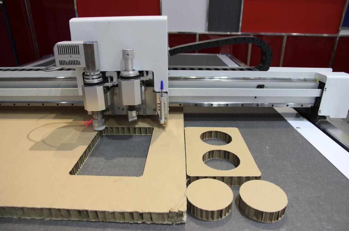 刀片切割機和激光切割機相比有什麼優勢